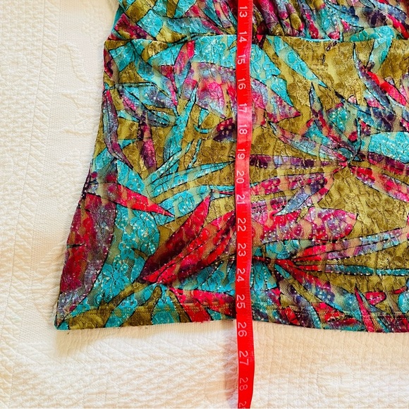 Maggie Barnes Size 0X bright colors of red green blue - Picture 5 of 5